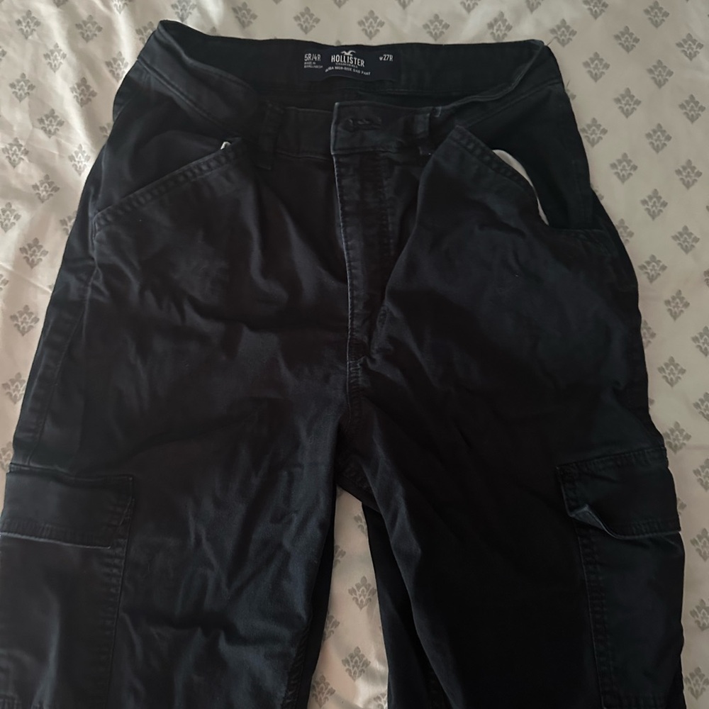 Hollister Women’s Black Cargo Pants